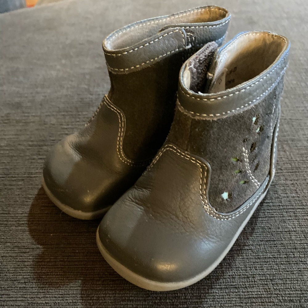Grey see like run boots